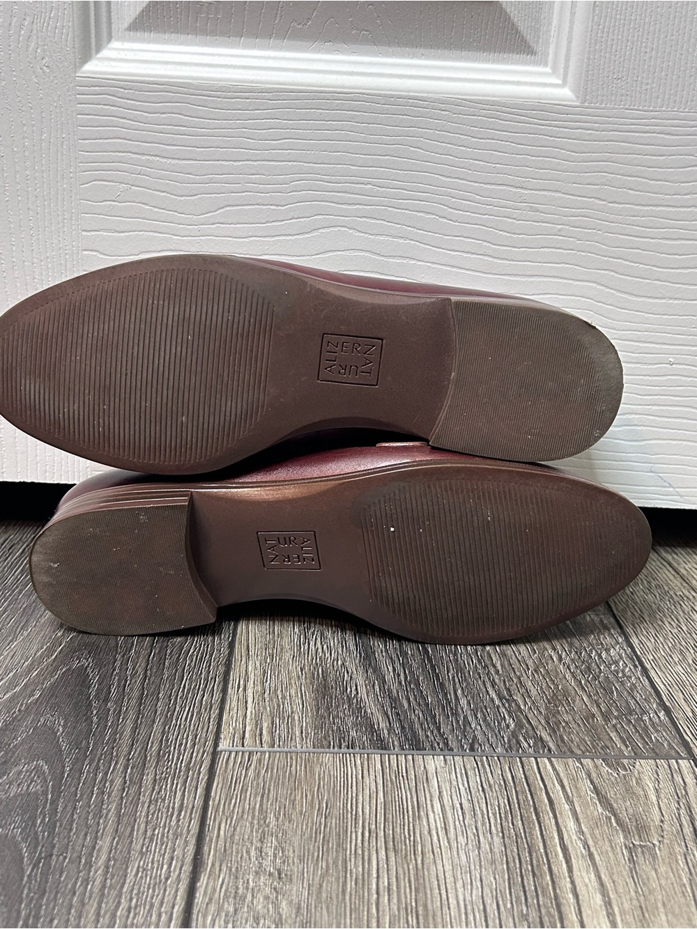 Naturalizer Burgundy Leather Loafers Gold Bit Detail Comfort Flats Size 8.5 - Picture 12 of 13